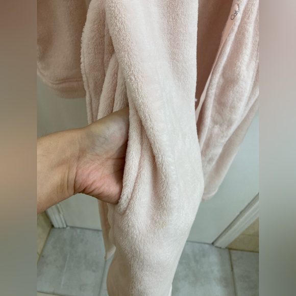 CK Bath Robe - Picture 3 of 6